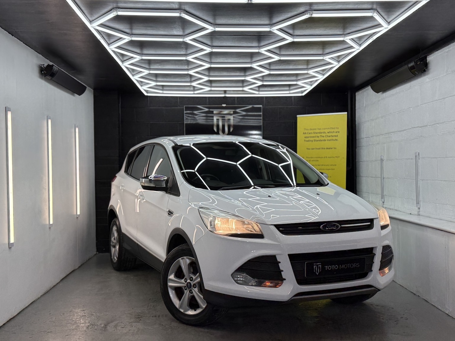 Used Ford Kuga 2014 for sale - 76643443: Photo 1