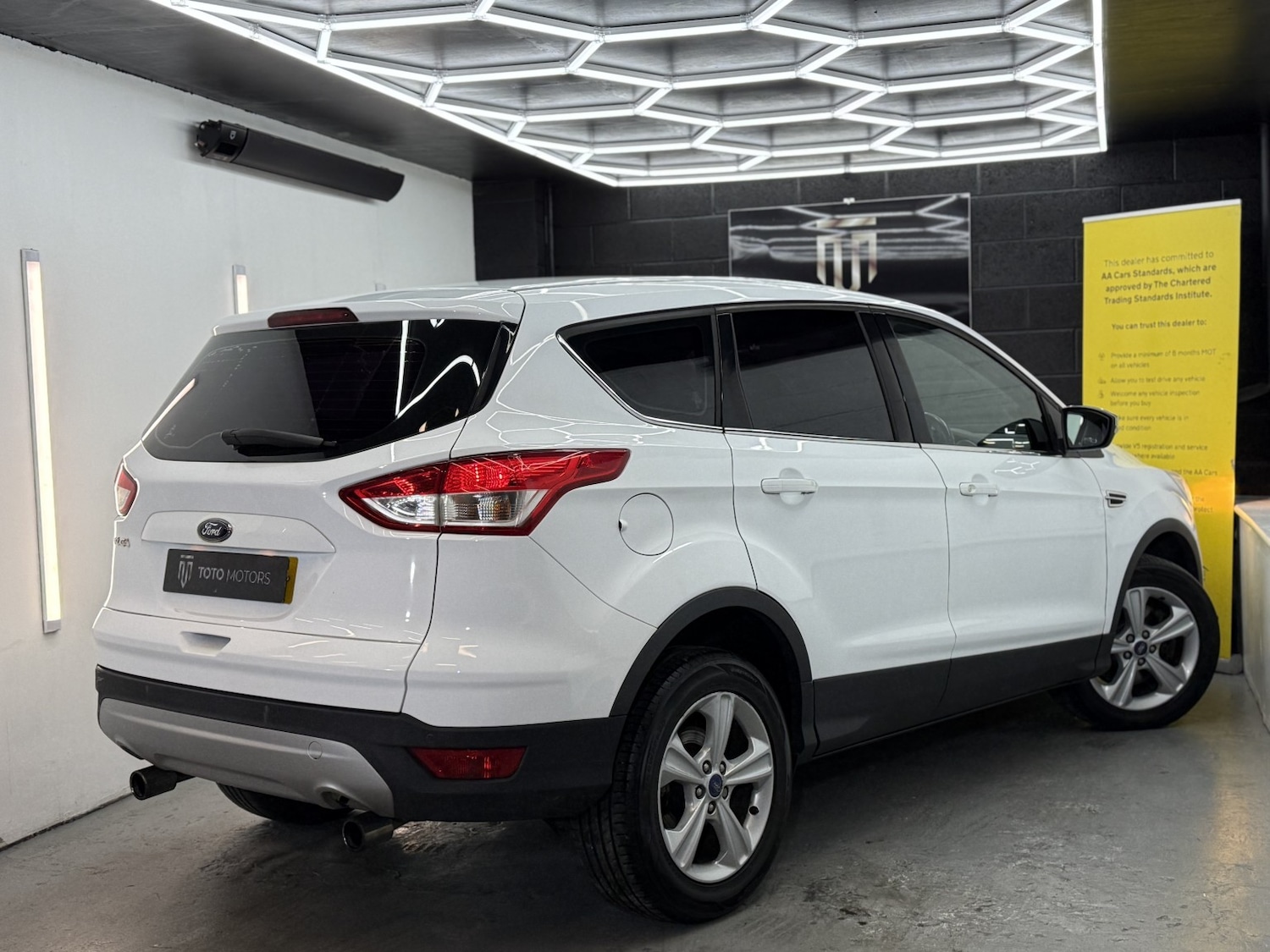 Used Ford Kuga 2014 for sale - 76643443: Photo 14