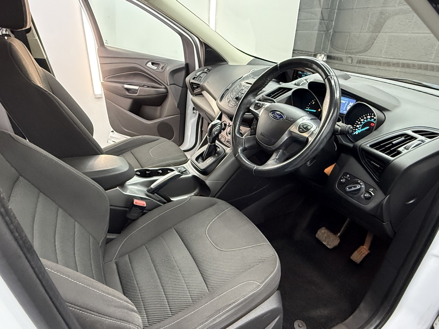 Used Ford Kuga 2014 for sale - 76643443: Photo 24