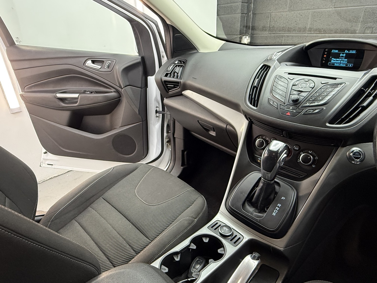 Used Ford Kuga 2014 for sale - 76643443: Photo 28