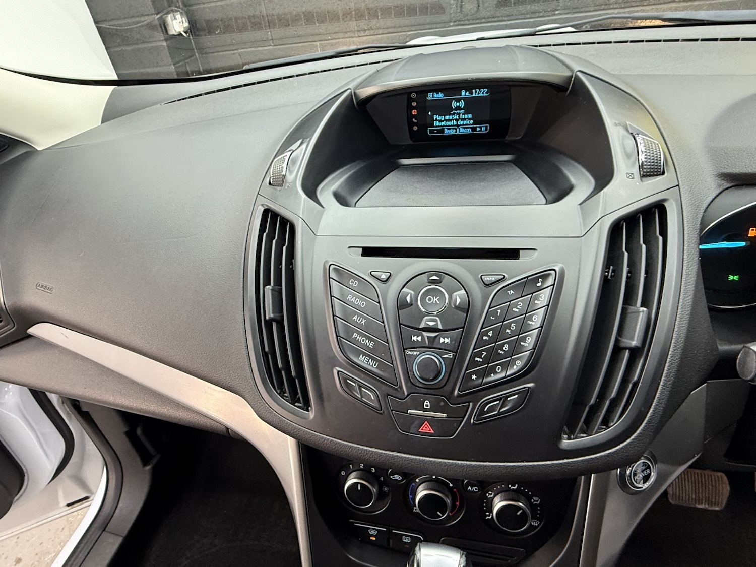 Used Ford Kuga 2014 for sale - 76643443: Photo 30