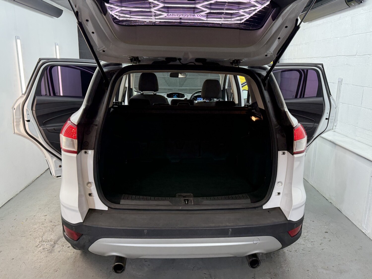 Used Ford Kuga 2014 for sale - 76643443: Photo 39