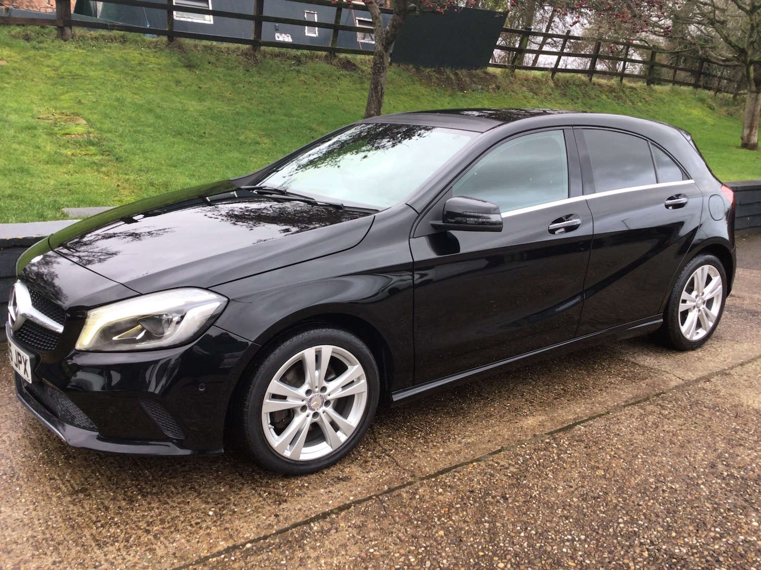 Used Mercedes-Benz A-Class 2015 for sale - 77296788: Photo 5