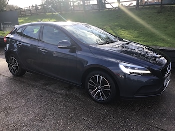 Used Volvo V40 2016 for sale - 77353657: Photo