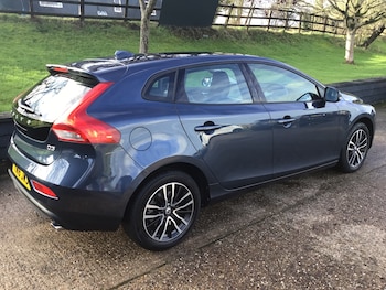 Used Volvo V40 2016 for sale - 77353657: Photo