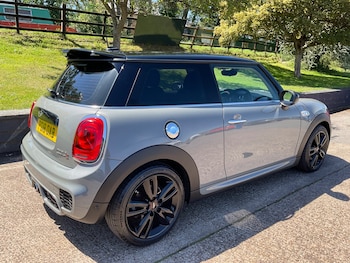 Used MINI Hatch 2018 for sale - 78953199: Photo