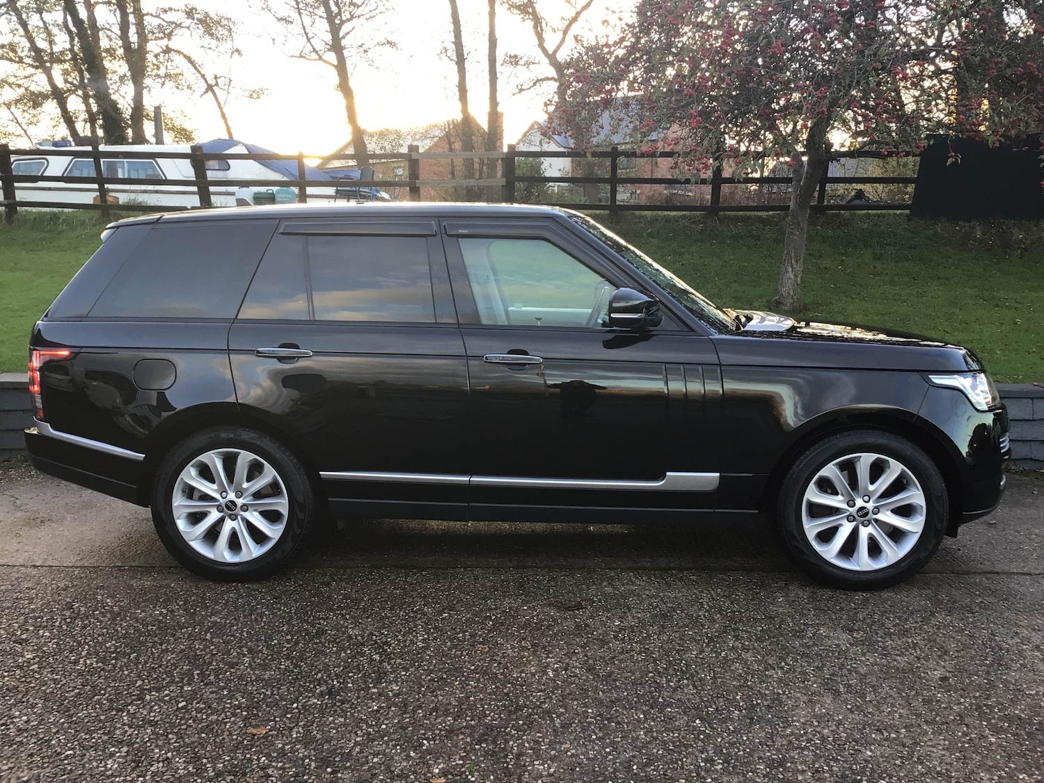 Used Land Rover Range Rover 2014 for sale - 76625178: Photo 3