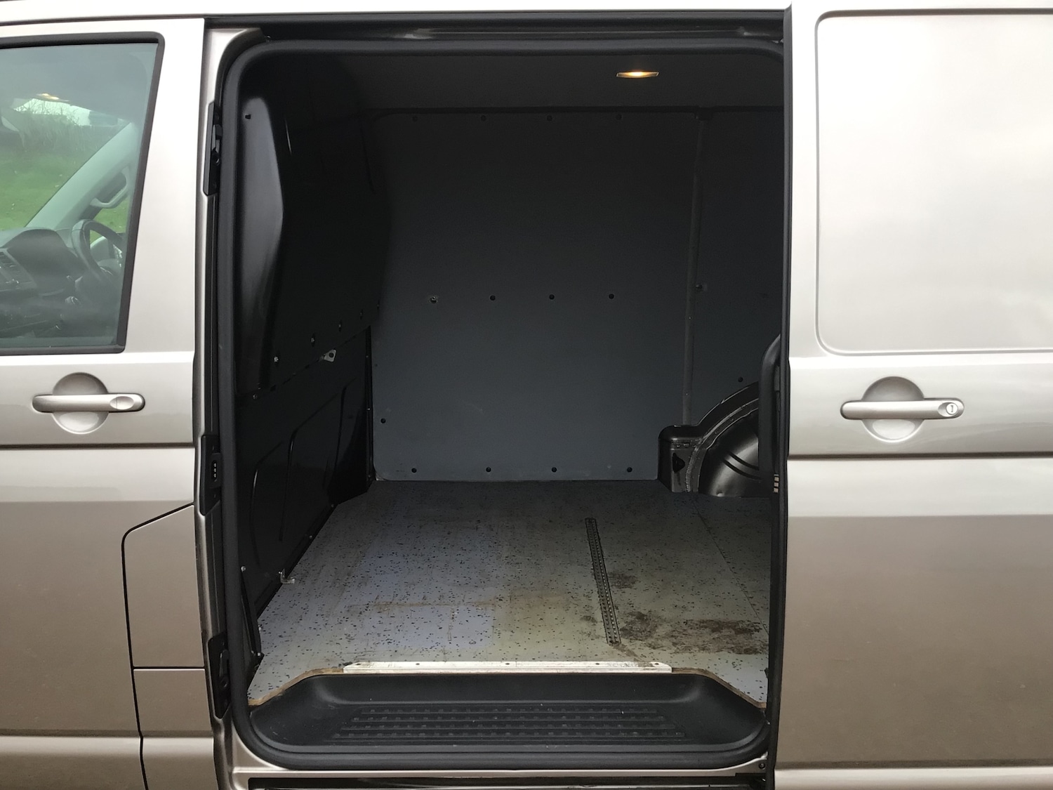 Used Volkswagen Transporter 2017 for sale - 76450404: Photo 20