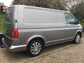 Used Volkswagen Transporter 2017 for sale - 76450404: Photo