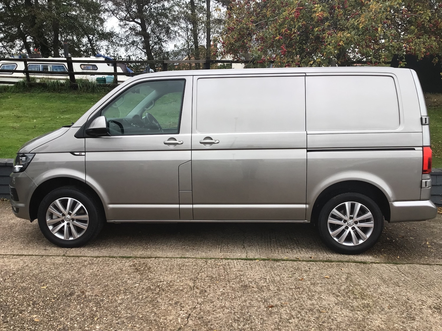 Used Volkswagen Transporter 2017 for sale - 76450404: Photo 6