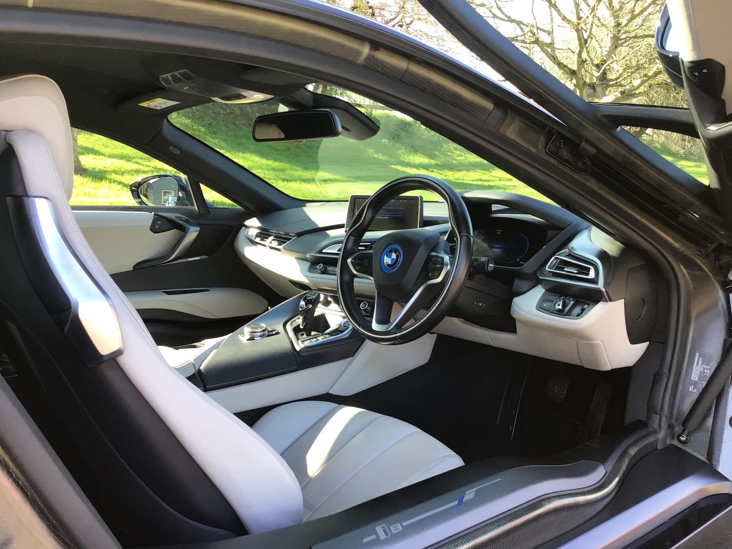Used BMW i8 2015 for sale - 77965576: Photo 11