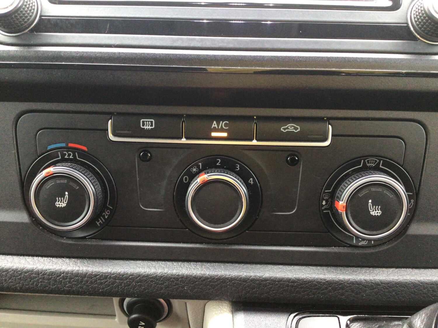 Used Volkswagen Transporter 2018 for sale - 77492886: Photo 20