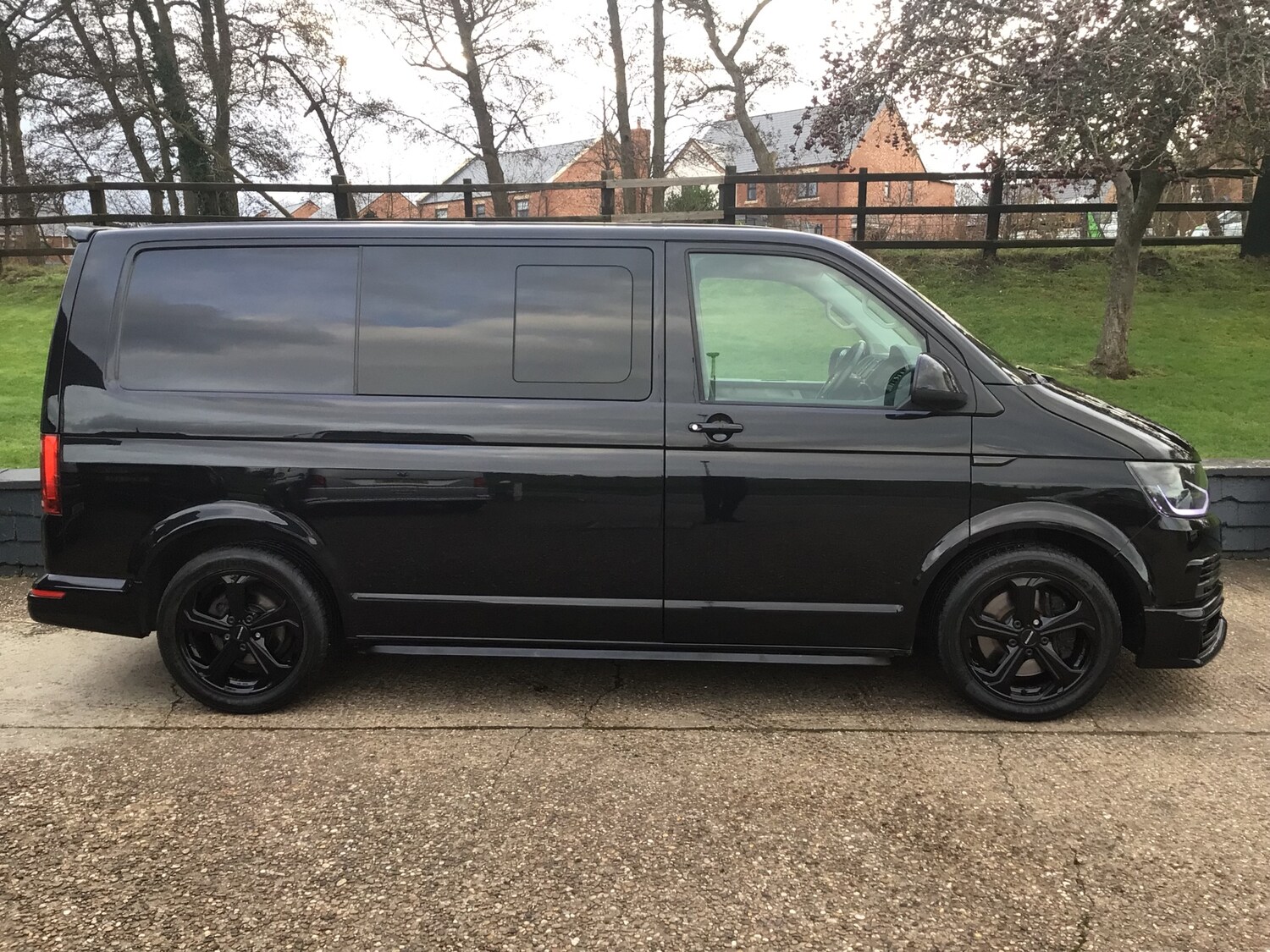 Used Volkswagen Transporter 2018 for sale - 77492886: Photo 3