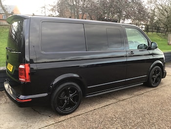 Used Volkswagen Transporter 2018 for sale - 77492886: Photo