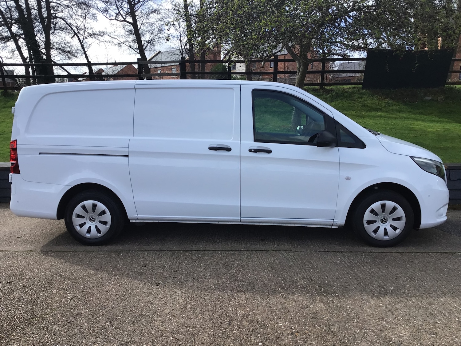 Used Mercedes-Benz Vito 2020 for sale - 77872388: Photo 3
