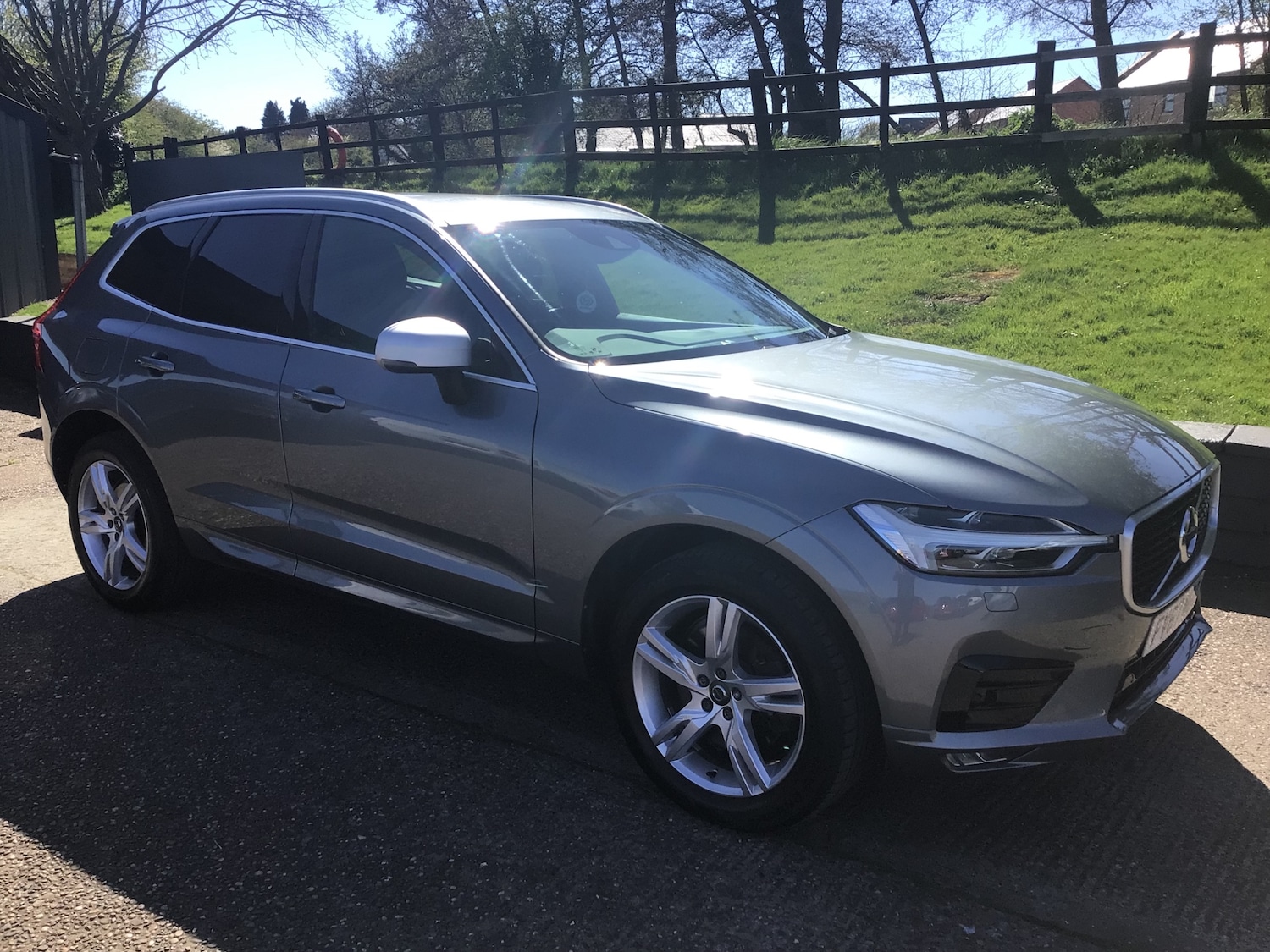 Used Volvo XC60 2017 for sale - 76681920: Photo 2