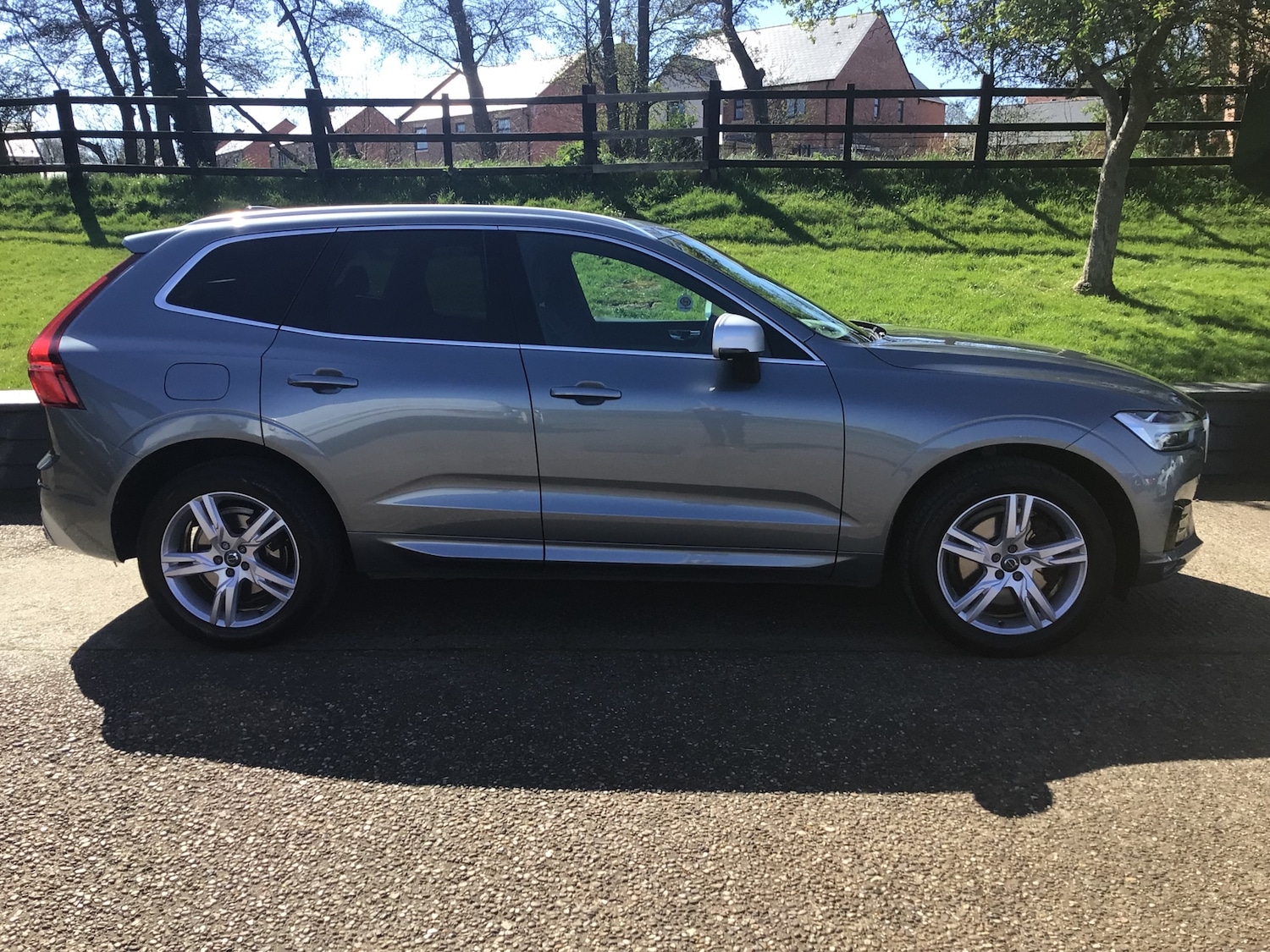 Used Volvo XC60 2017 for sale - 76681920: Photo 3