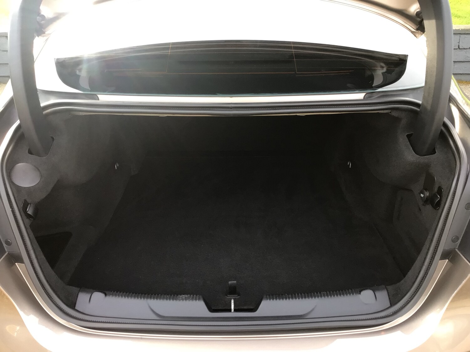 Used Jaguar XE 2017 for sale - 77965307: Photo 10