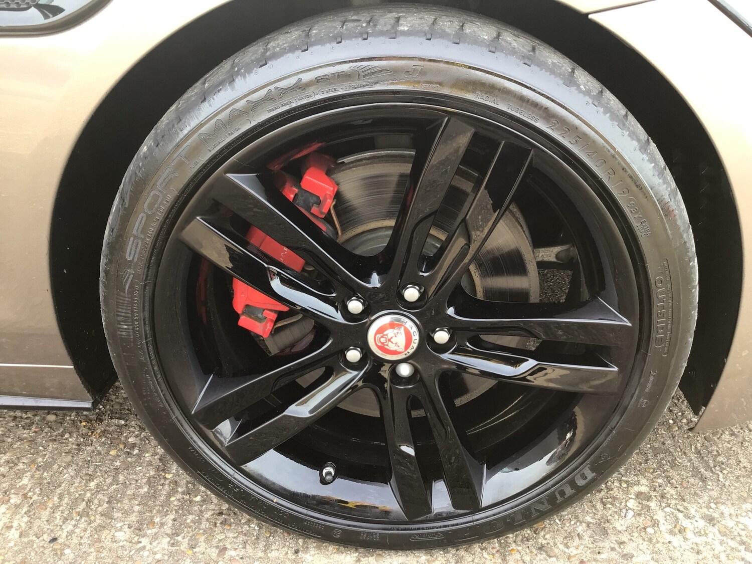 Used Jaguar XE 2017 for sale - 77965307: Photo 11