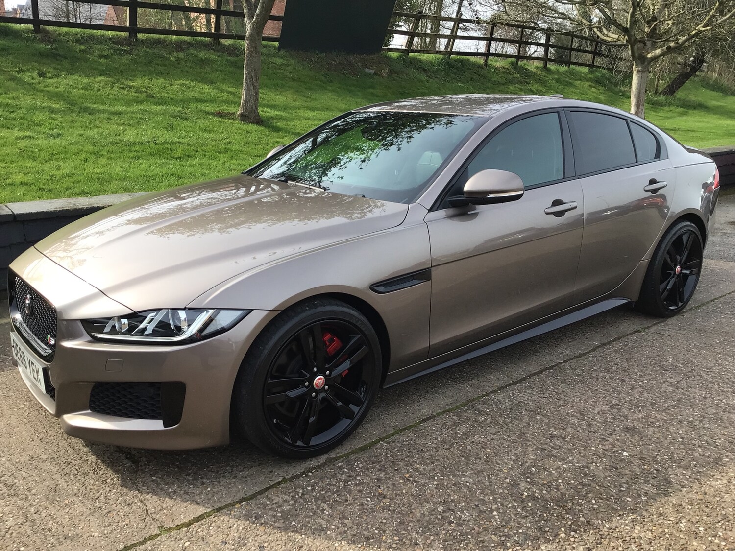 Used Jaguar XE 2017 for sale - 77965307: Photo 5