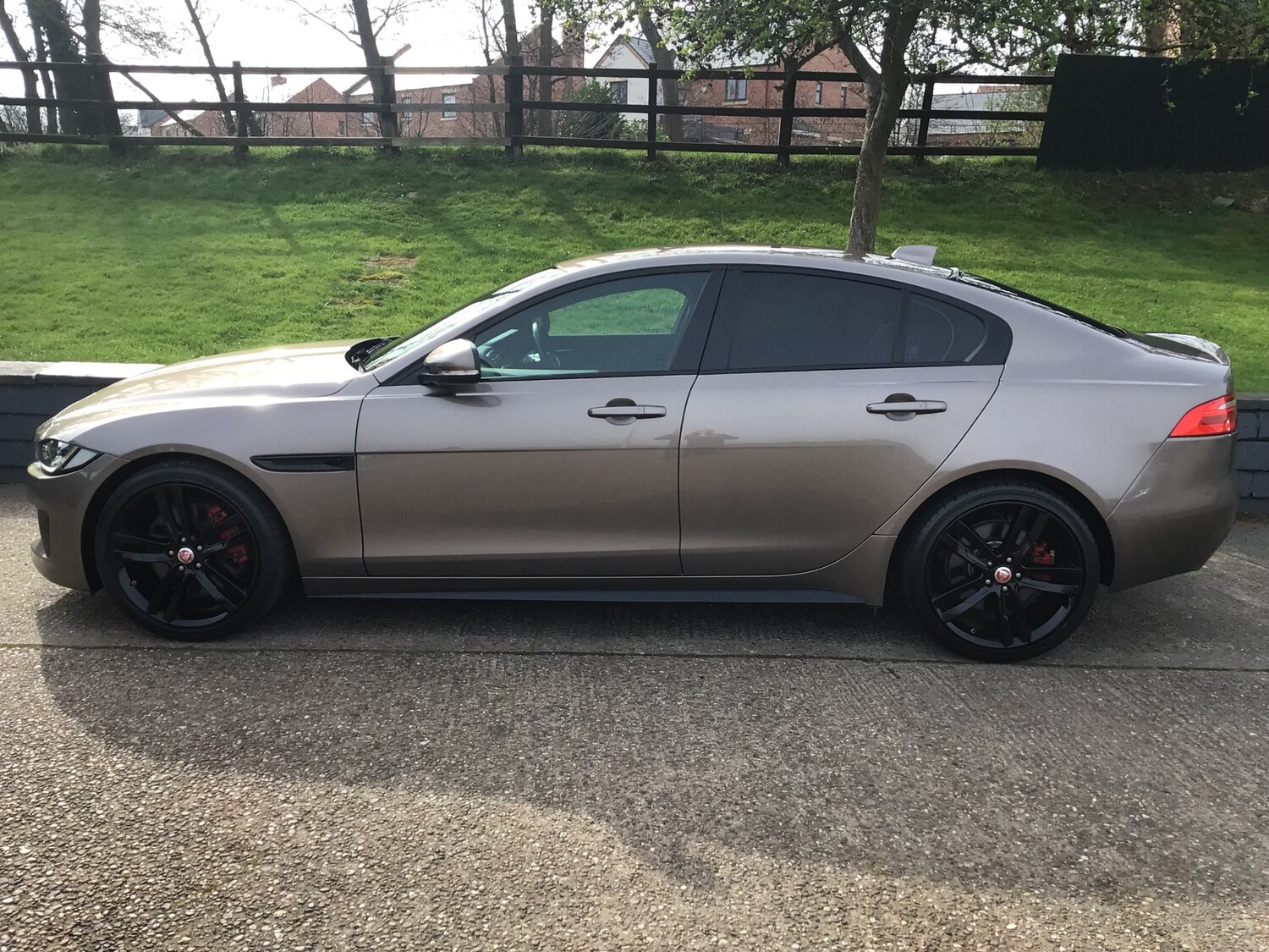 Used Jaguar XE 2017 for sale - 77965307: Photo 6