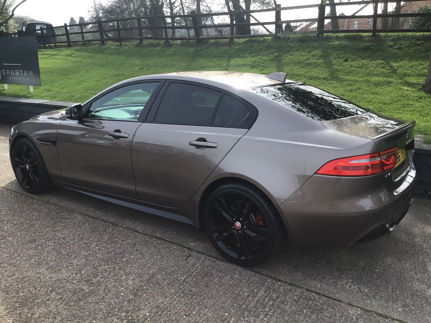 Used Jaguar XE 2017 for sale - 77965307: Photo 7