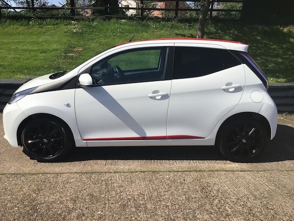 Used Toyota AYGO 2017 for sale - 74525131: Photo 6
