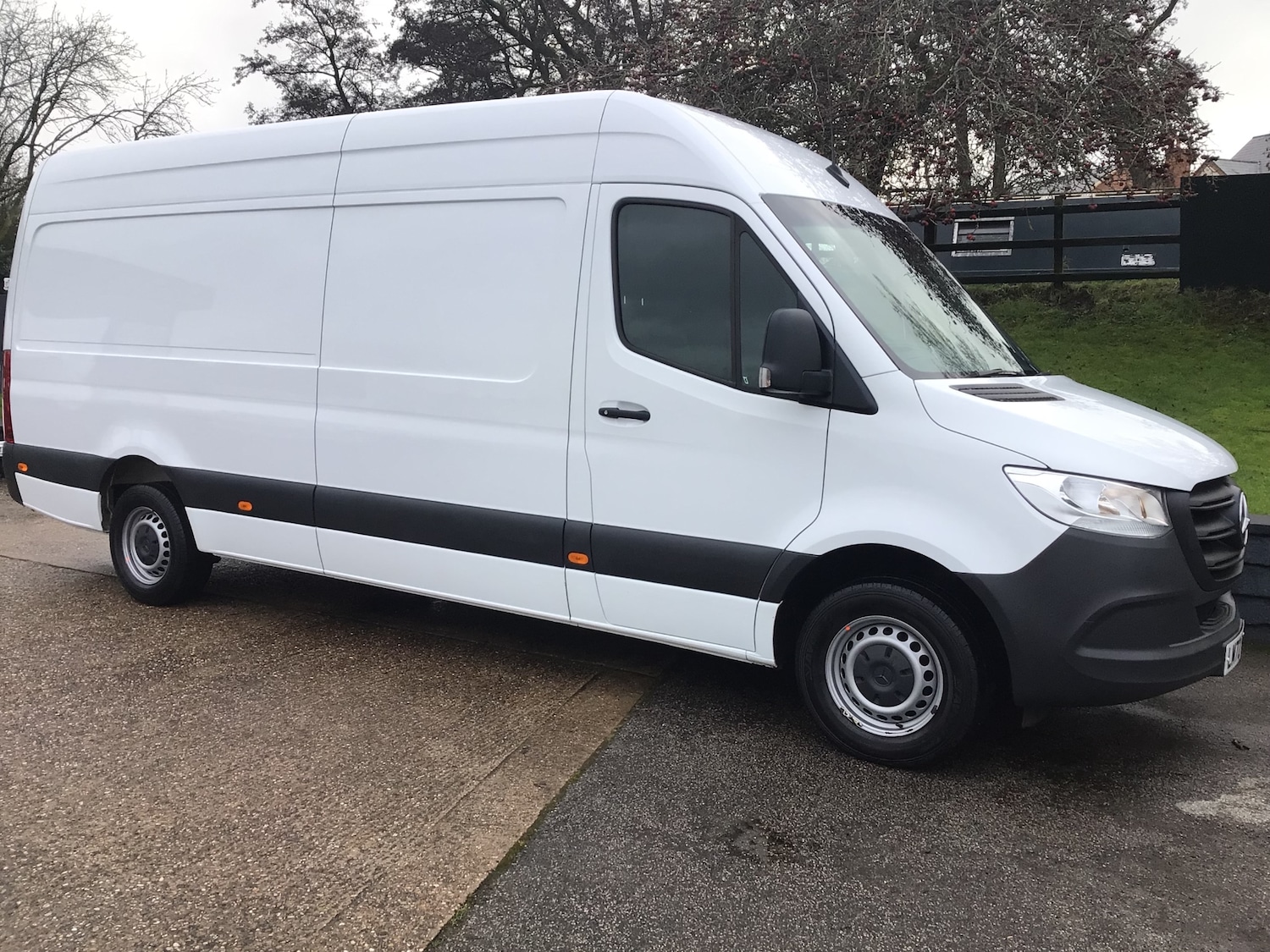 Used Mercedes-Benz Sprinter 2023 for sale - 77298703: Photo 2