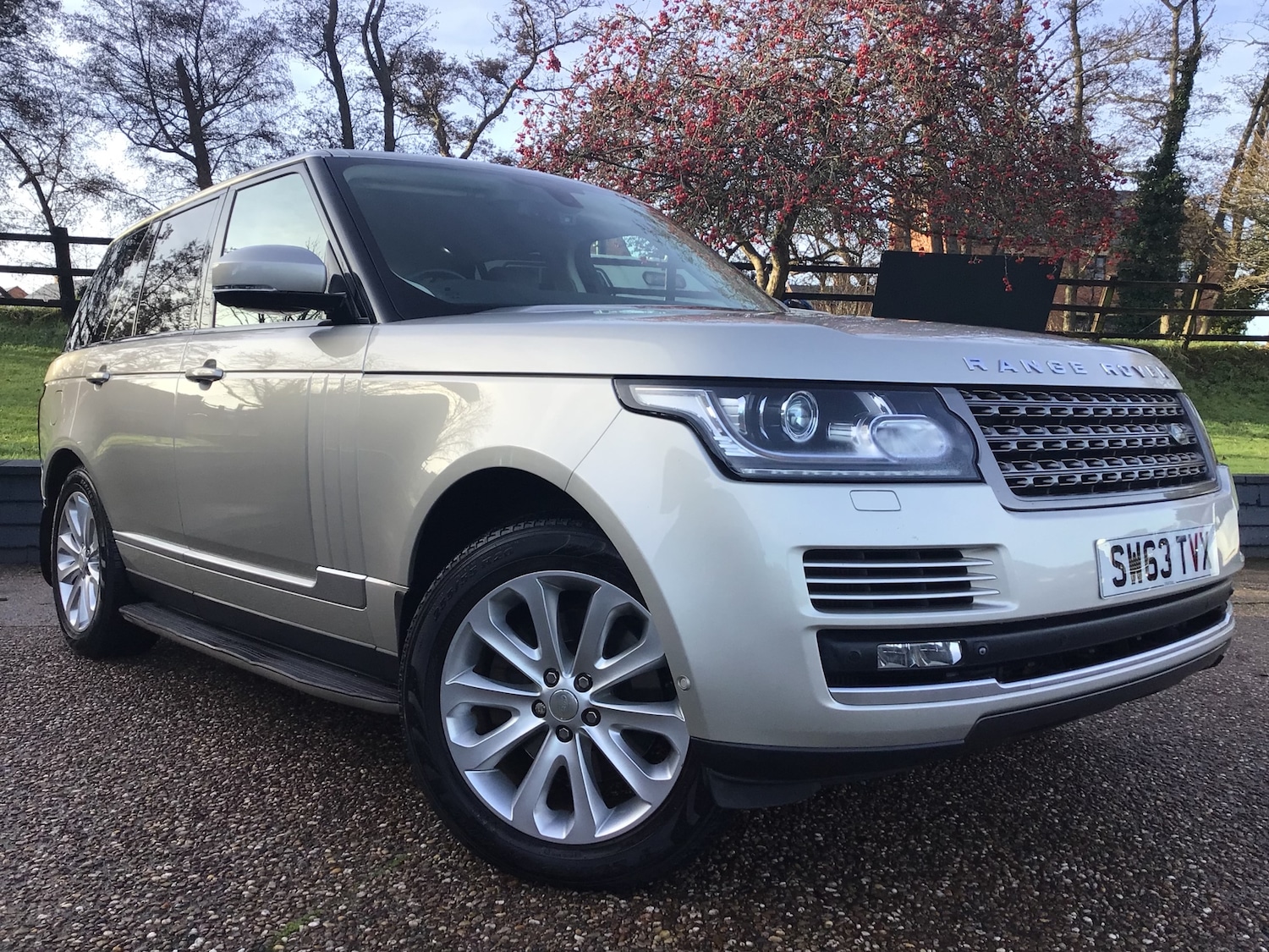 Used Land Rover Range Rover 2013 for sale - 76932176: Photo 1