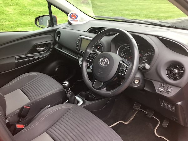 Used Toyota Yaris 2017 for sale - 74365236: Photo 15