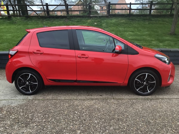 Used Toyota Yaris 2017 for sale - 74365236: Photo 3