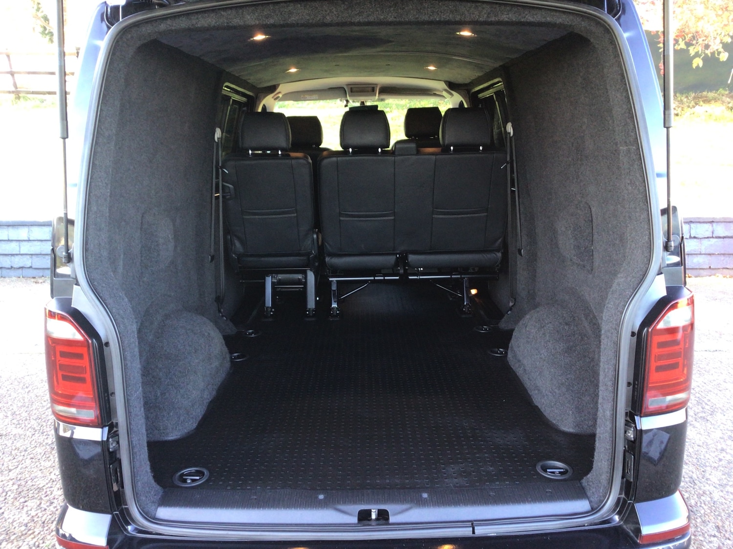 Used Volkswagen Transporter 2018 for sale - 76650137: Photo 28