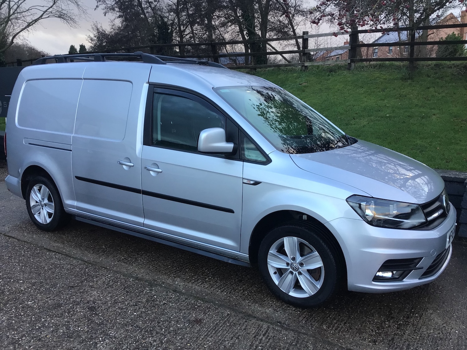 Used Volkswagen Caddy Maxi 2018 for sale - 77179467: Photo 2