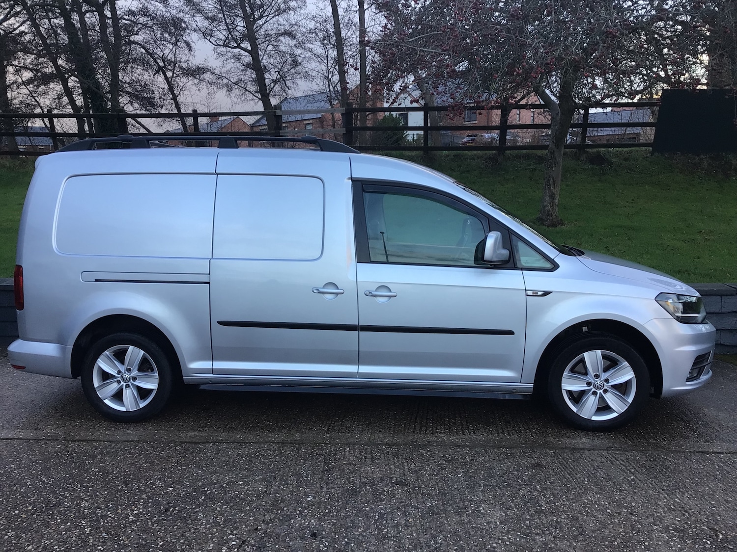 Used Volkswagen Caddy Maxi 2018 for sale - 77179467: Photo 3