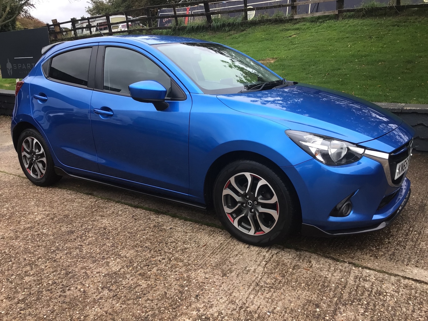 Used Mazda Mazda2 2015 for sale - 76253621: Photo 2