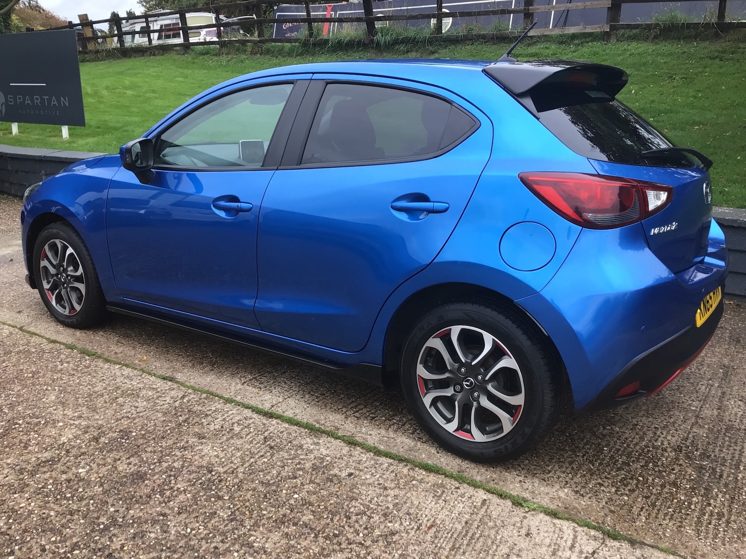 Used Mazda Mazda2 2015 for sale - 76253621: Photo 6