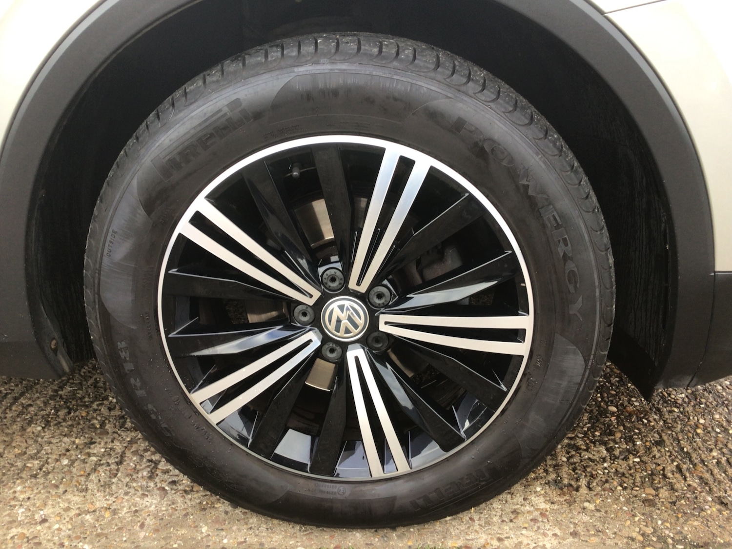 Used Volkswagen Tiguan 2017 for sale - 76637507: Photo 12