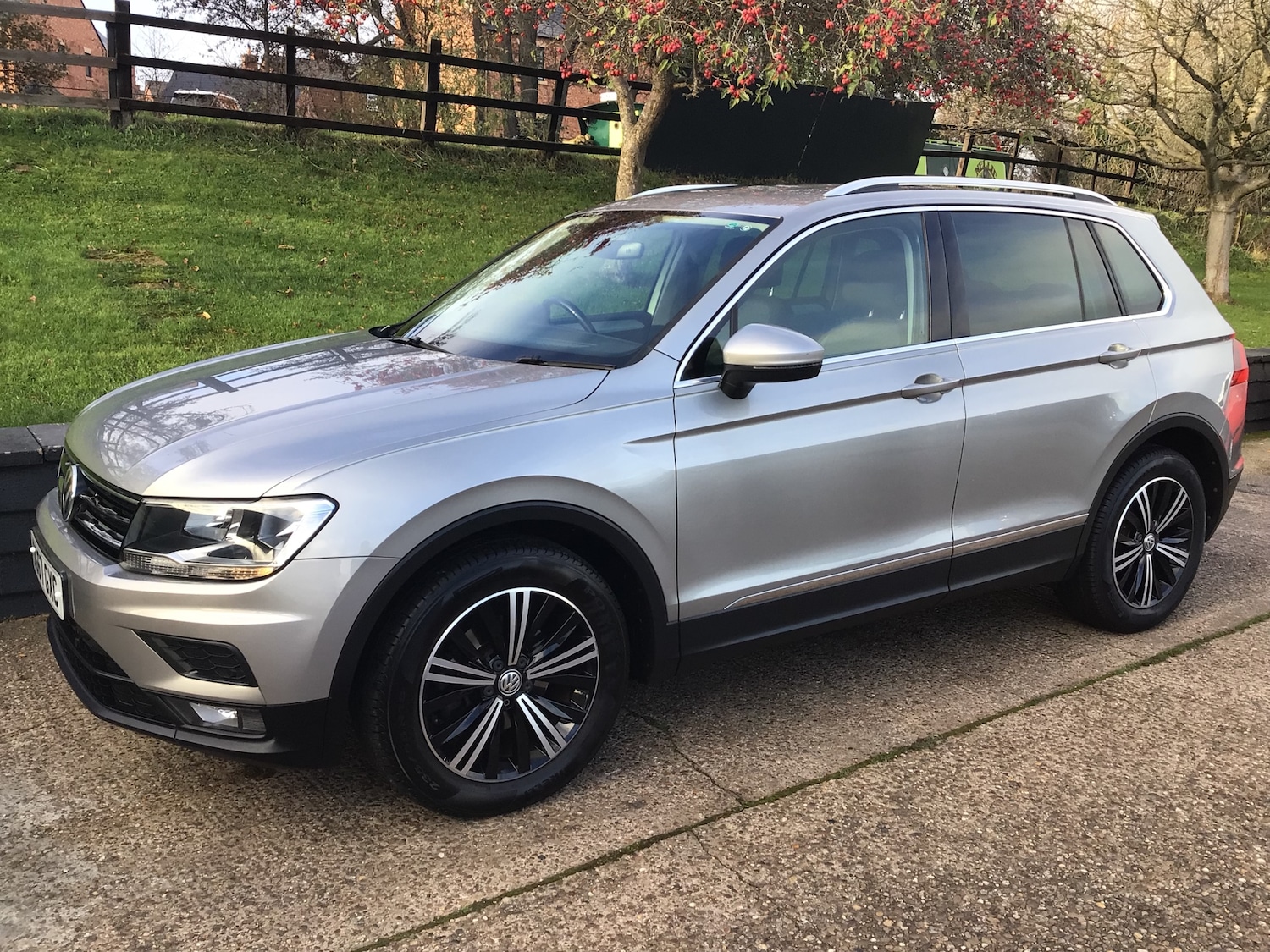 Used Volkswagen Tiguan 2017 for sale - 76637507: Photo 5