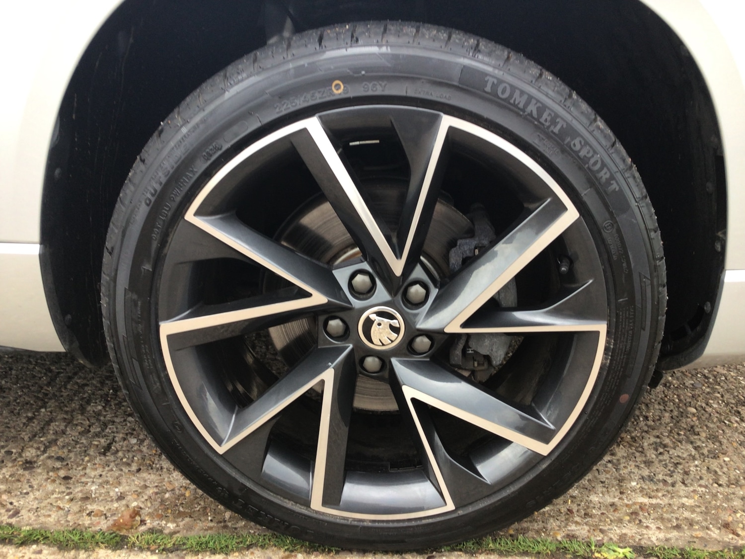 Used Skoda Karoq 2024 for sale - 76478053: Photo 25