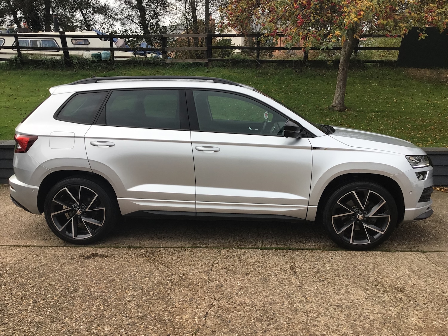 Used Skoda Karoq 2024 for sale - 76478053: Photo 3