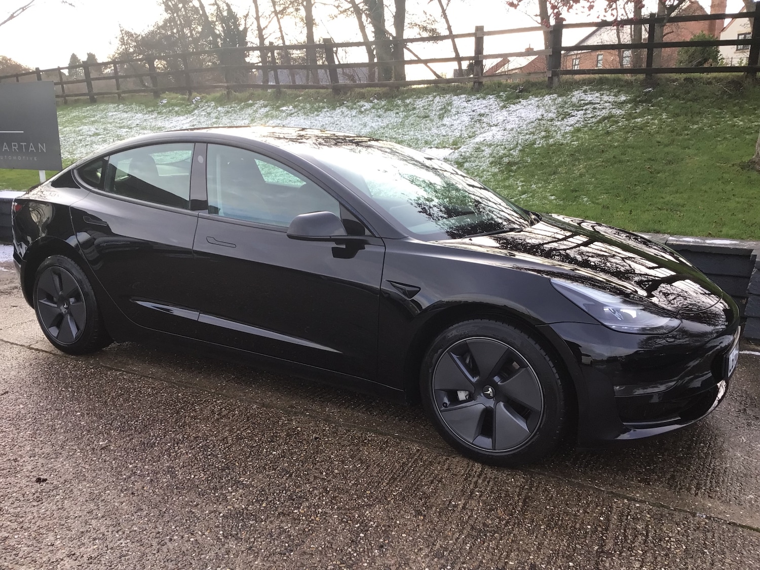 Used Tesla Model 3 2020 for sale - 77116162: Photo 2