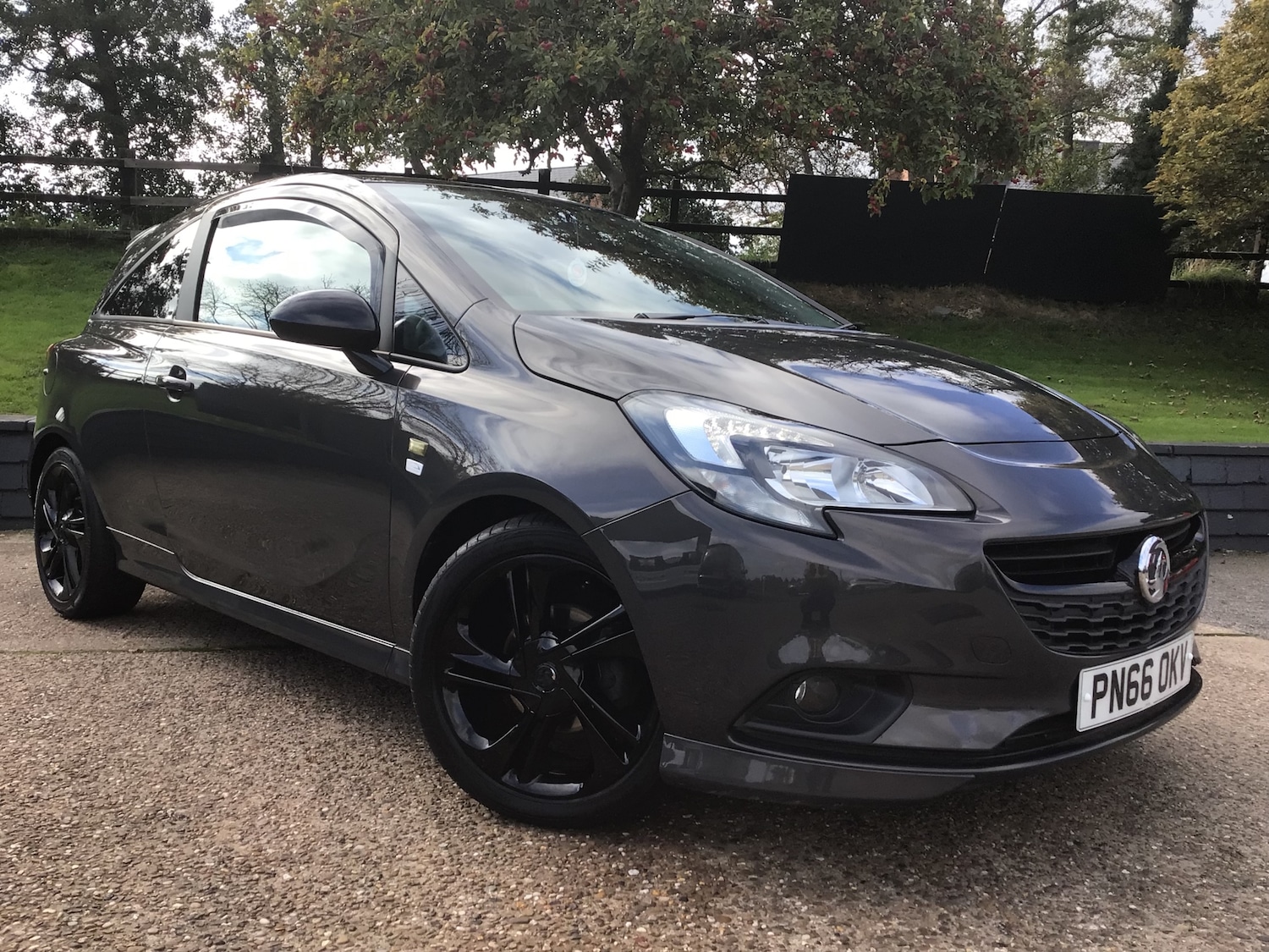 Used Vauxhall Corsa 2017 for sale - 76221653: Photo 1