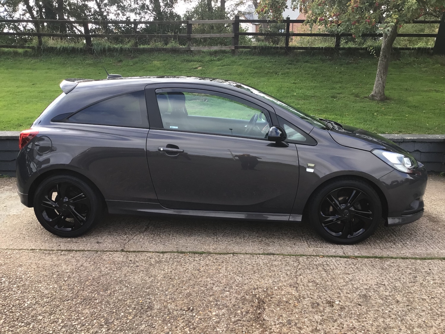 Used Vauxhall Corsa 2017 for sale - 76221653: Photo 3