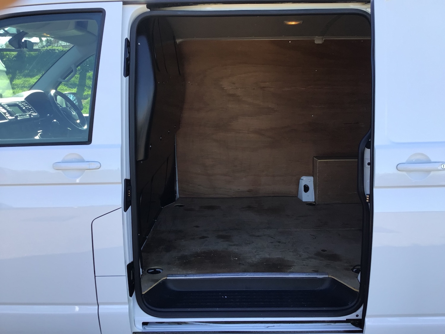 Used Volkswagen Transporter 2018 for sale - 78152783: Photo 10