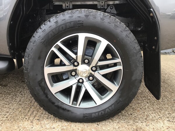 Used Toyota Hilux 2019 for sale - 75472349: Photo 12
