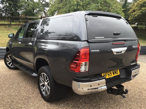 Used Toyota Hilux 2019 for sale - 75472349: Photo 9