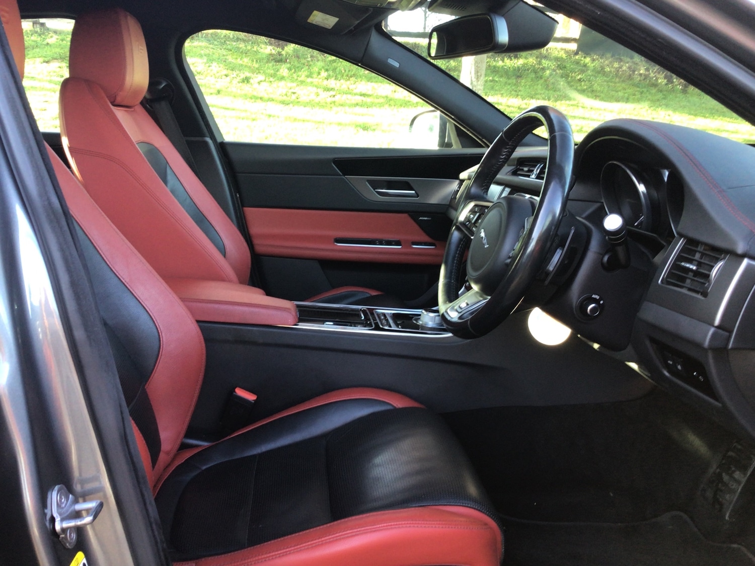 Used Jaguar XF 2016 for sale - 76748922: Photo 12