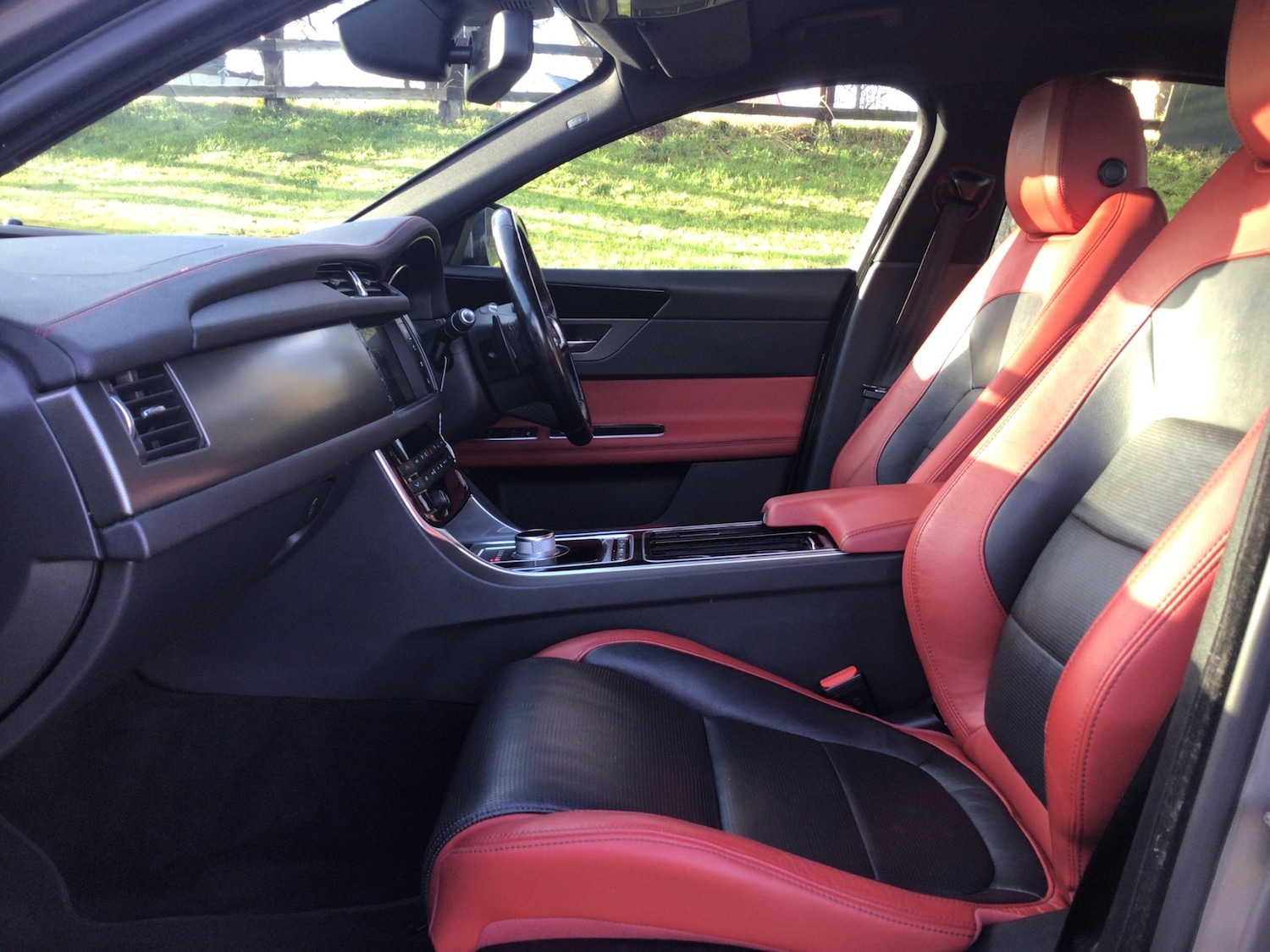 Used Jaguar XF 2016 for sale - 76748922: Photo 15