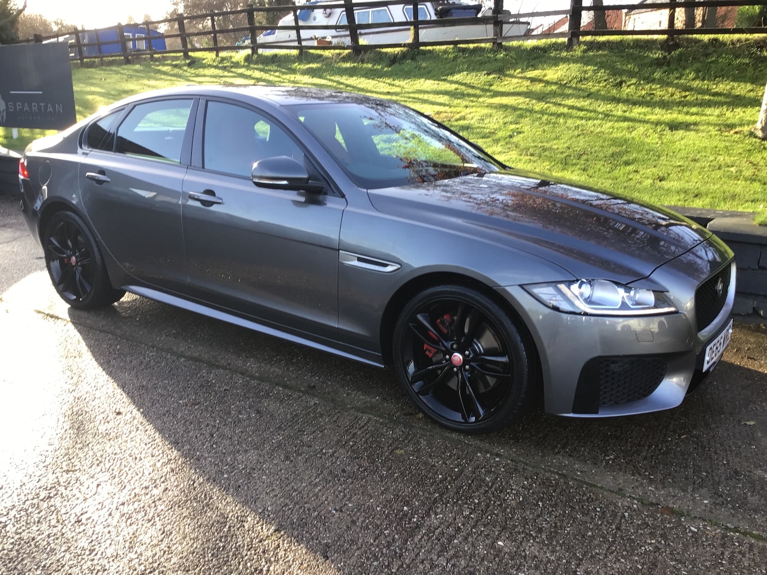 Used Jaguar XF 2016 for sale - 76748922: Photo 2