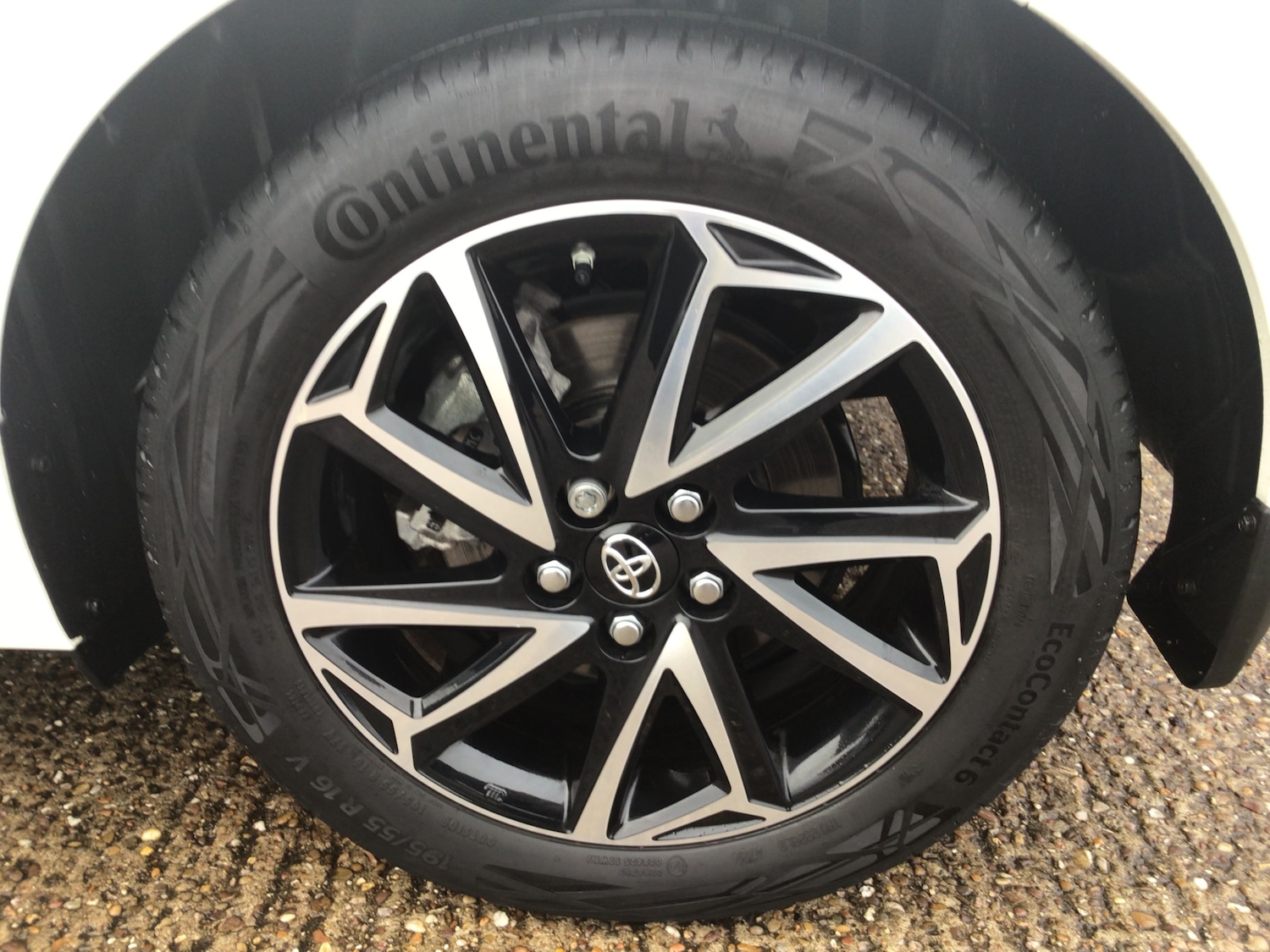 Used Toyota Yaris 2023 for sale - 77687404: Photo 15